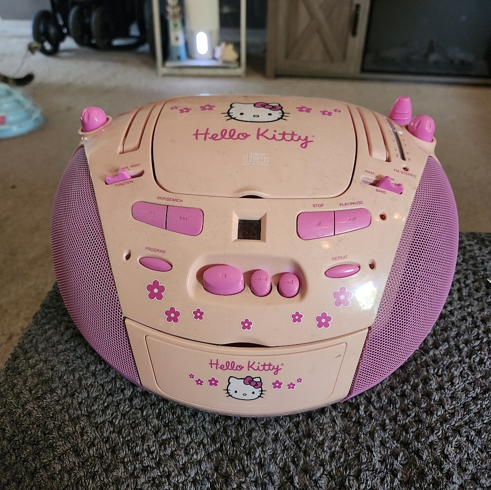 Hello Kitty Radio